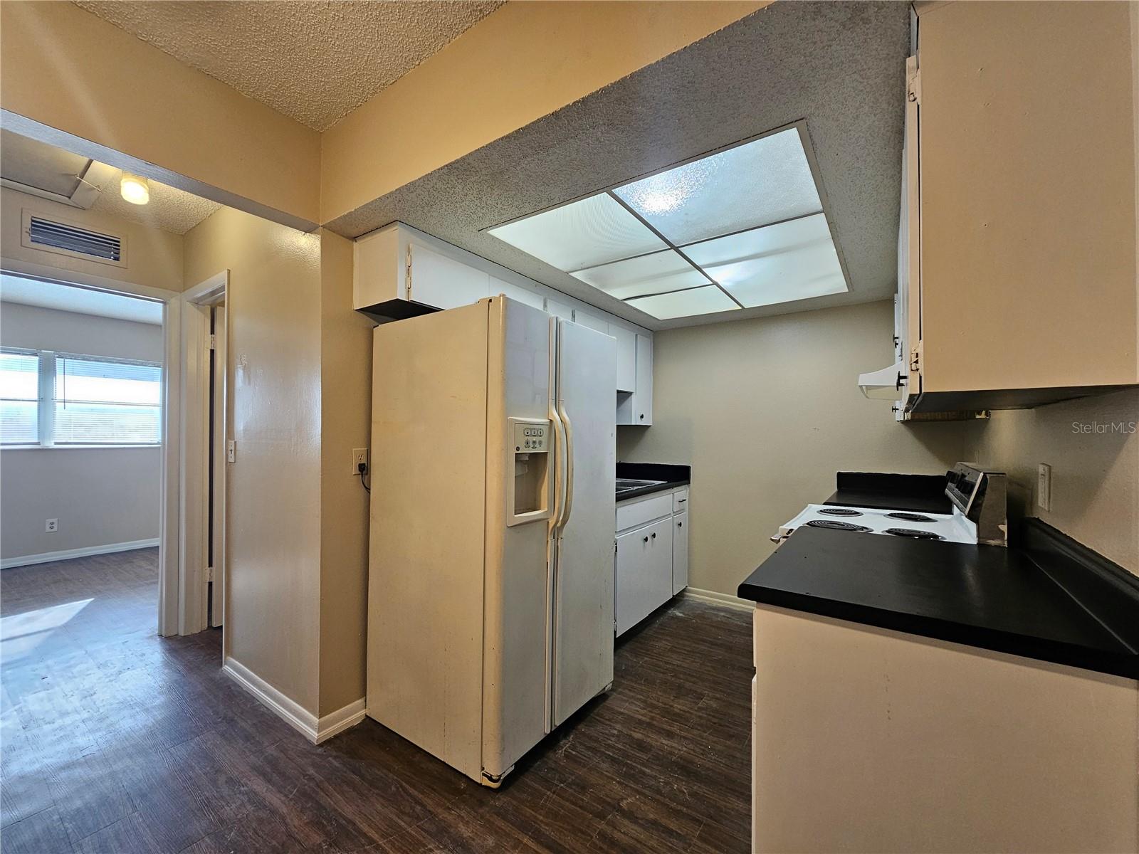 Image 5 of 11 For 201 Jefferson Circle N 2