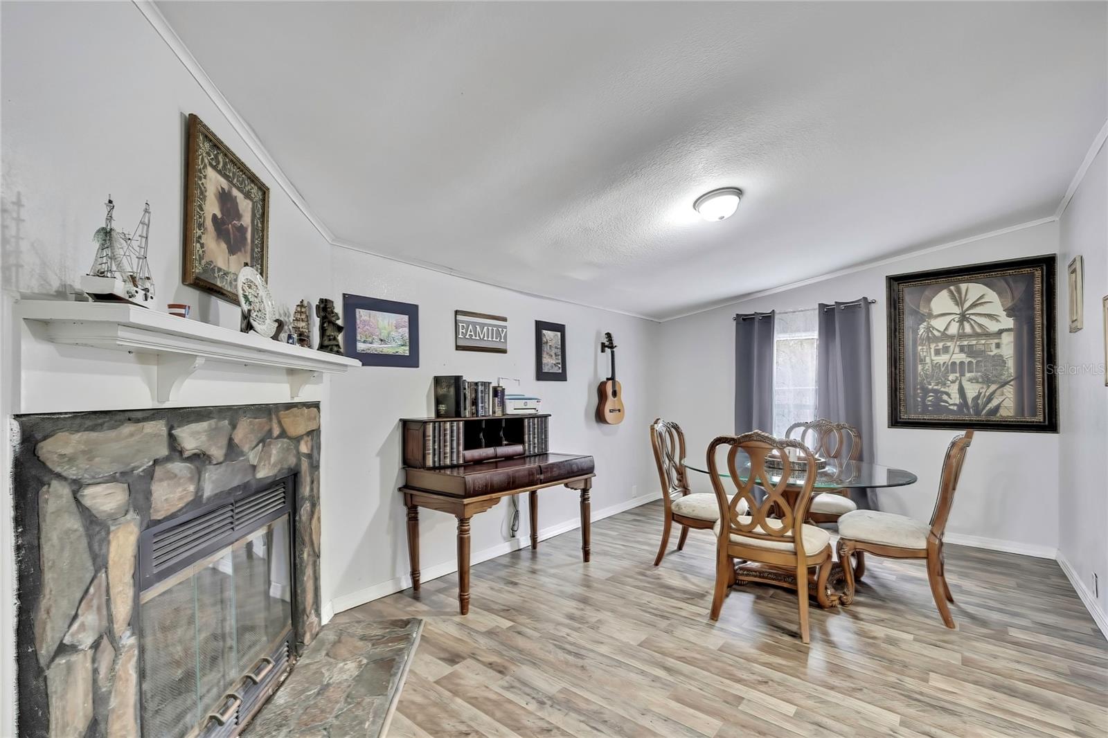 Image 12 of 50 For 15739 Brenda Street