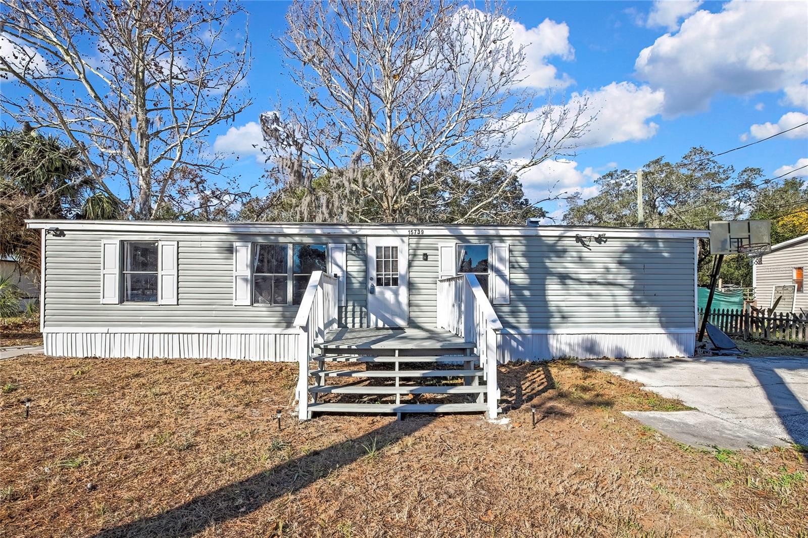 Image 39 of 50 For 15739 Brenda Street