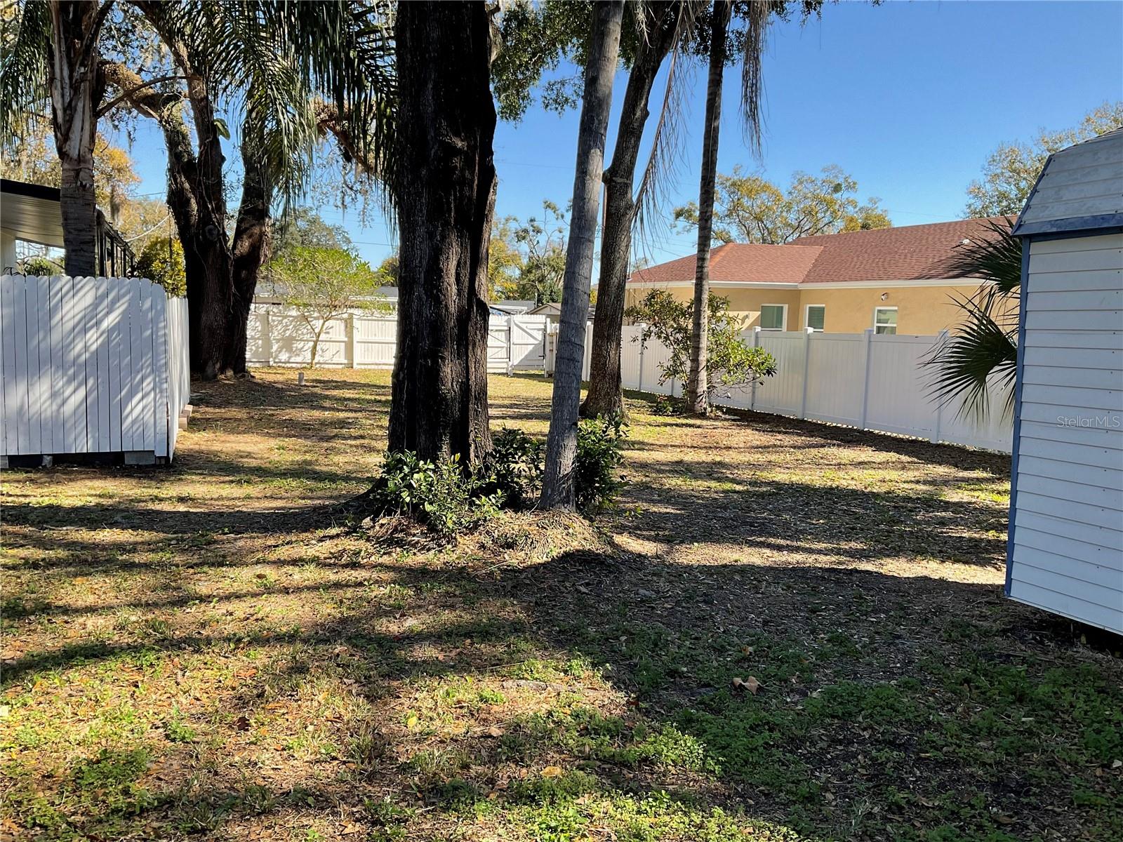 Image 11 of 31 For 4707 Yukon Street