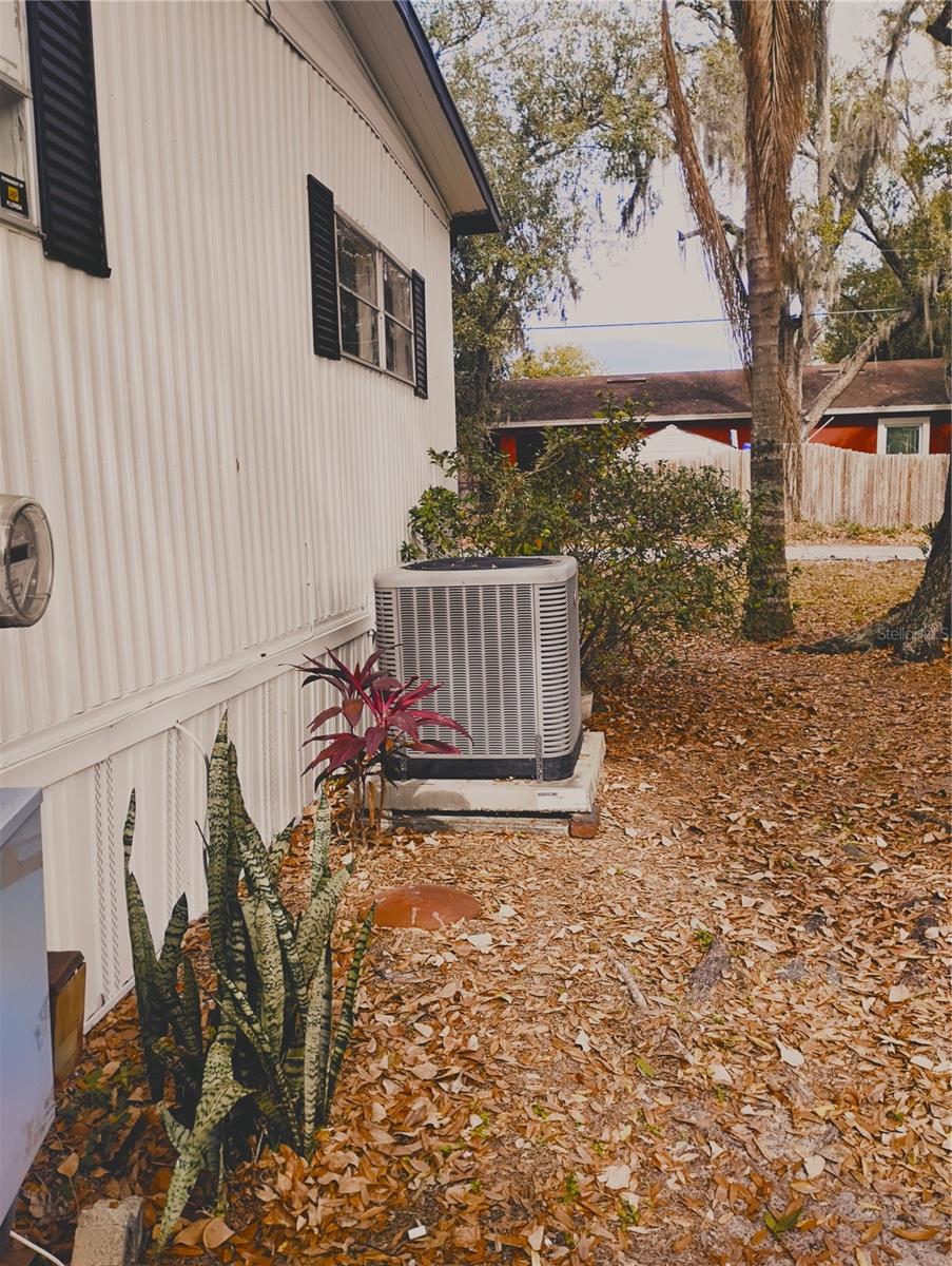 Image 15 of 31 For 4707 Yukon Street