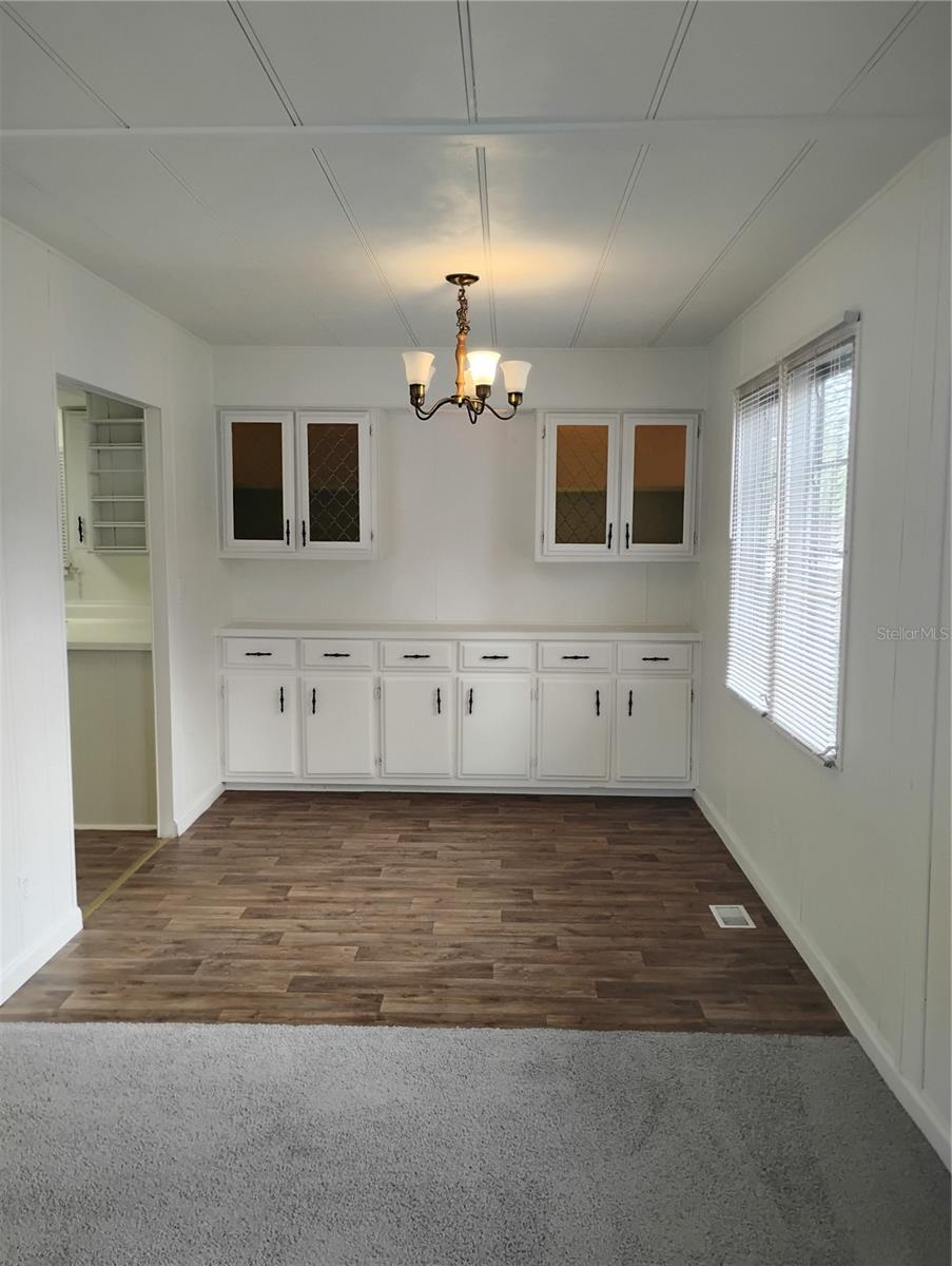 Image 19 of 31 For 4707 Yukon Street