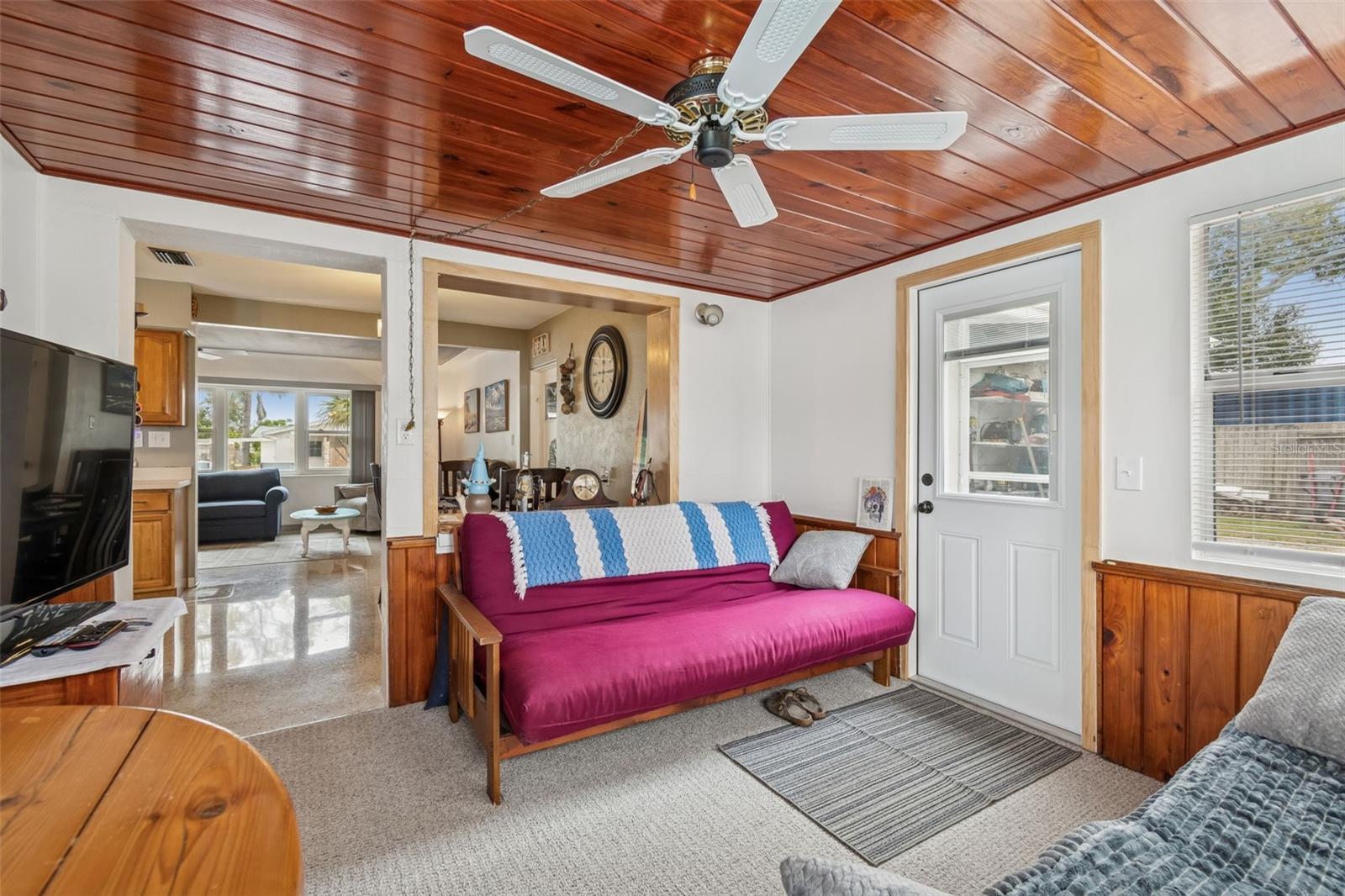 Image 14 of 46 For 12424 105th Street