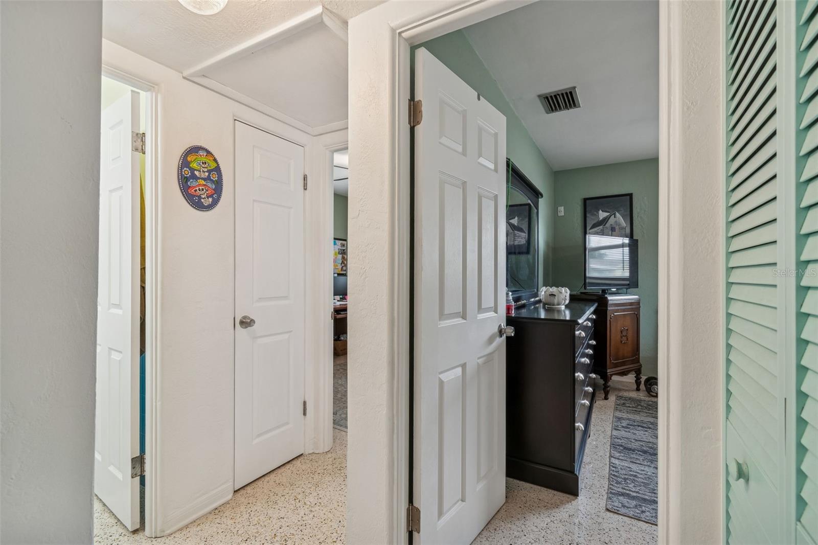 Image 15 of 46 For 12424 105th Street