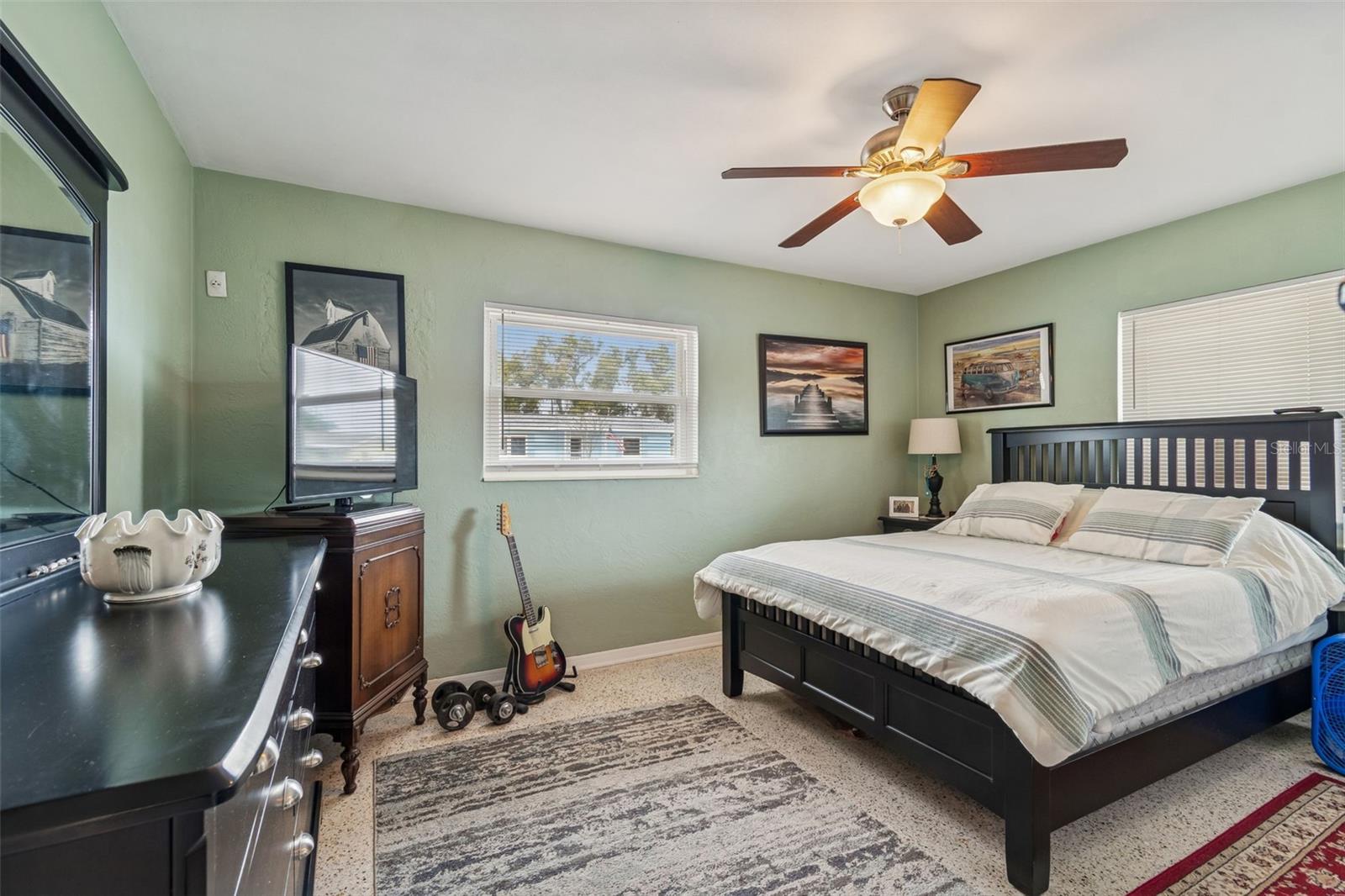 Image 16 of 46 For 12424 105th Street