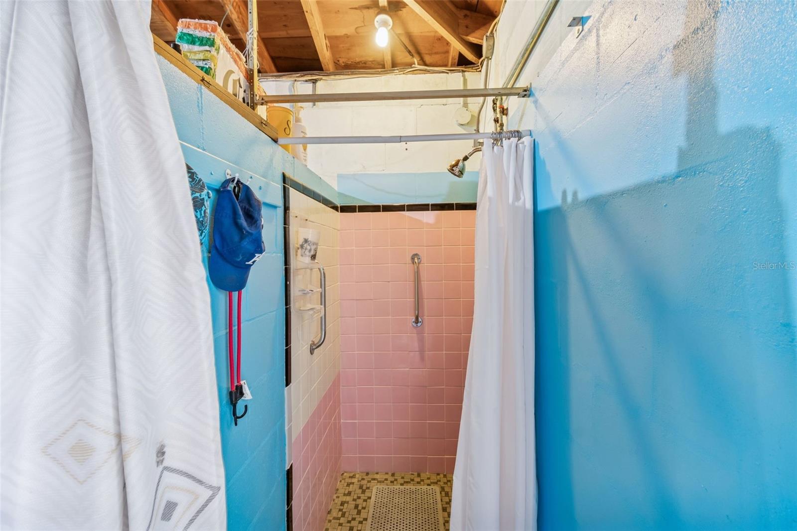 Image 38 of 46 For 12424 105th Street