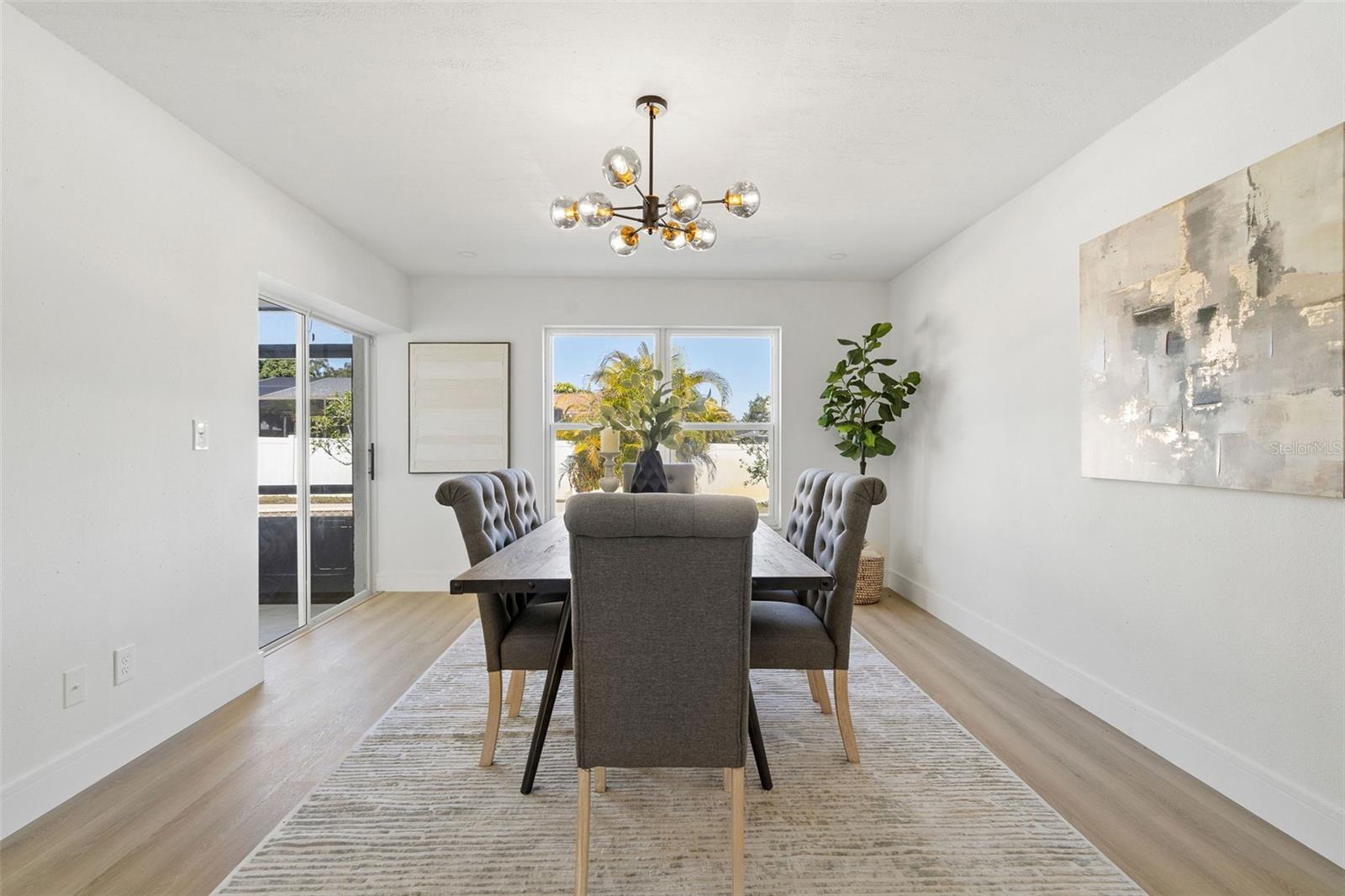 Image 15 of 37 For 2972 Compton Court