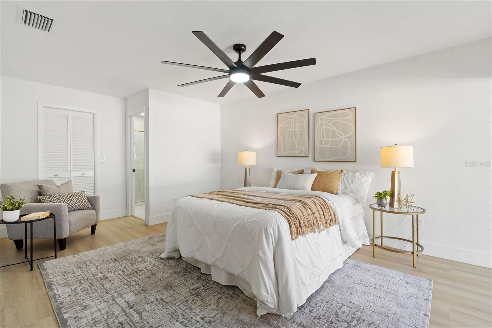 Image 17 of 37 For 2972 Compton Court