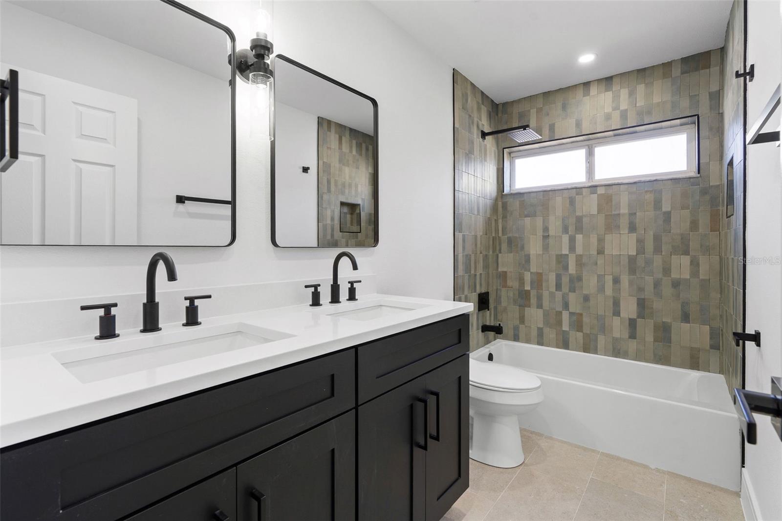 Image 26 of 37 For 2972 Compton Court