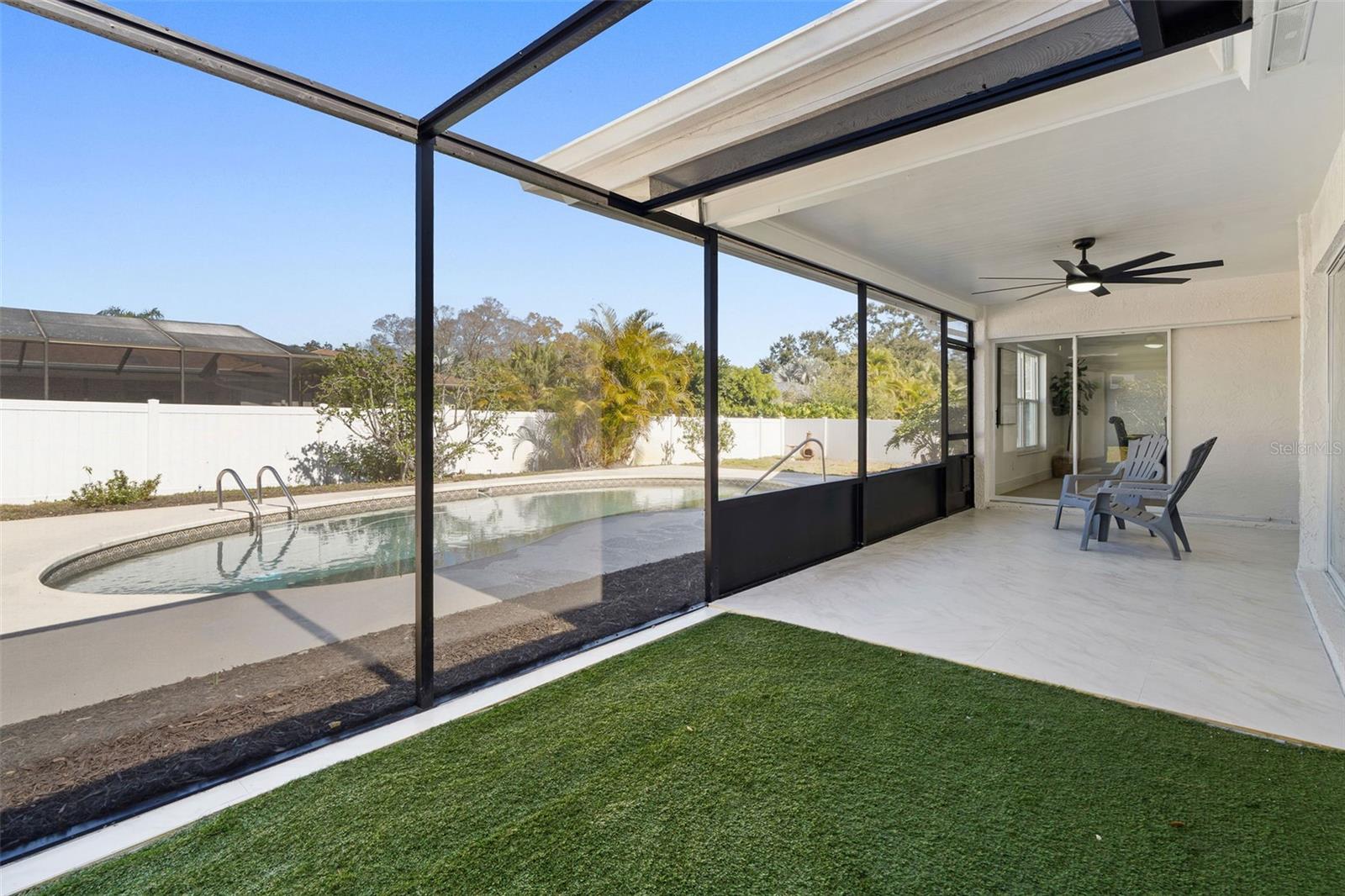 Image 30 of 37 For 2972 Compton Court