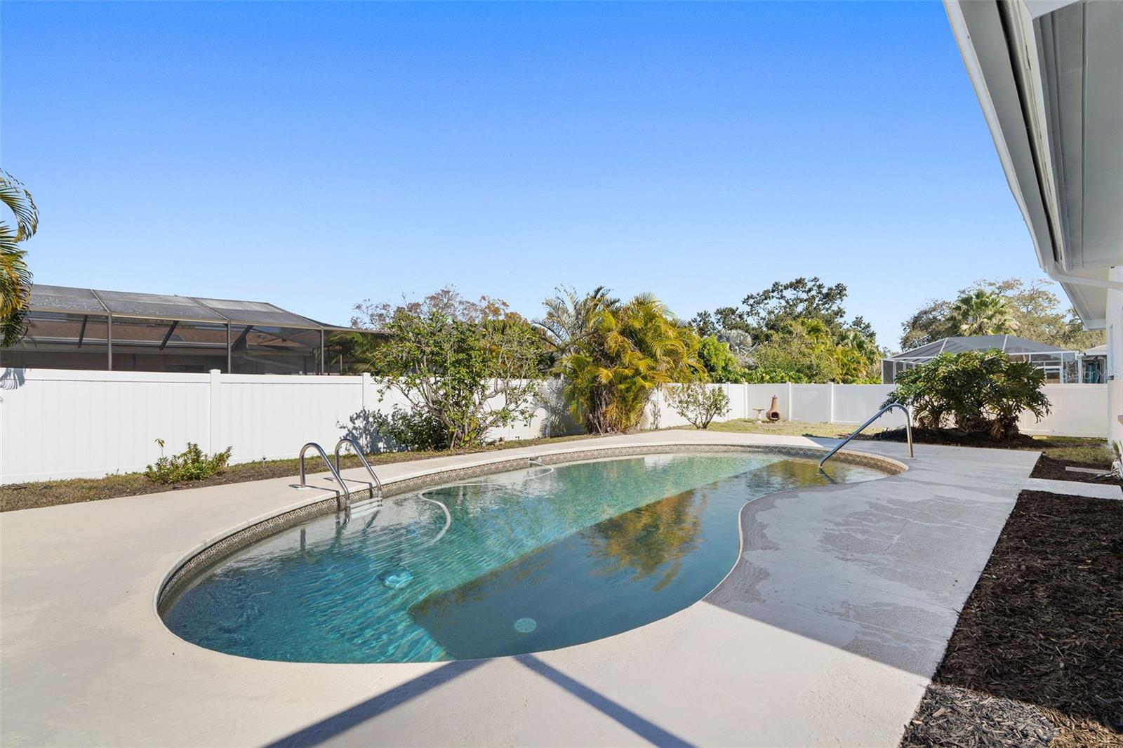 Image 32 of 37 For 2972 Compton Court