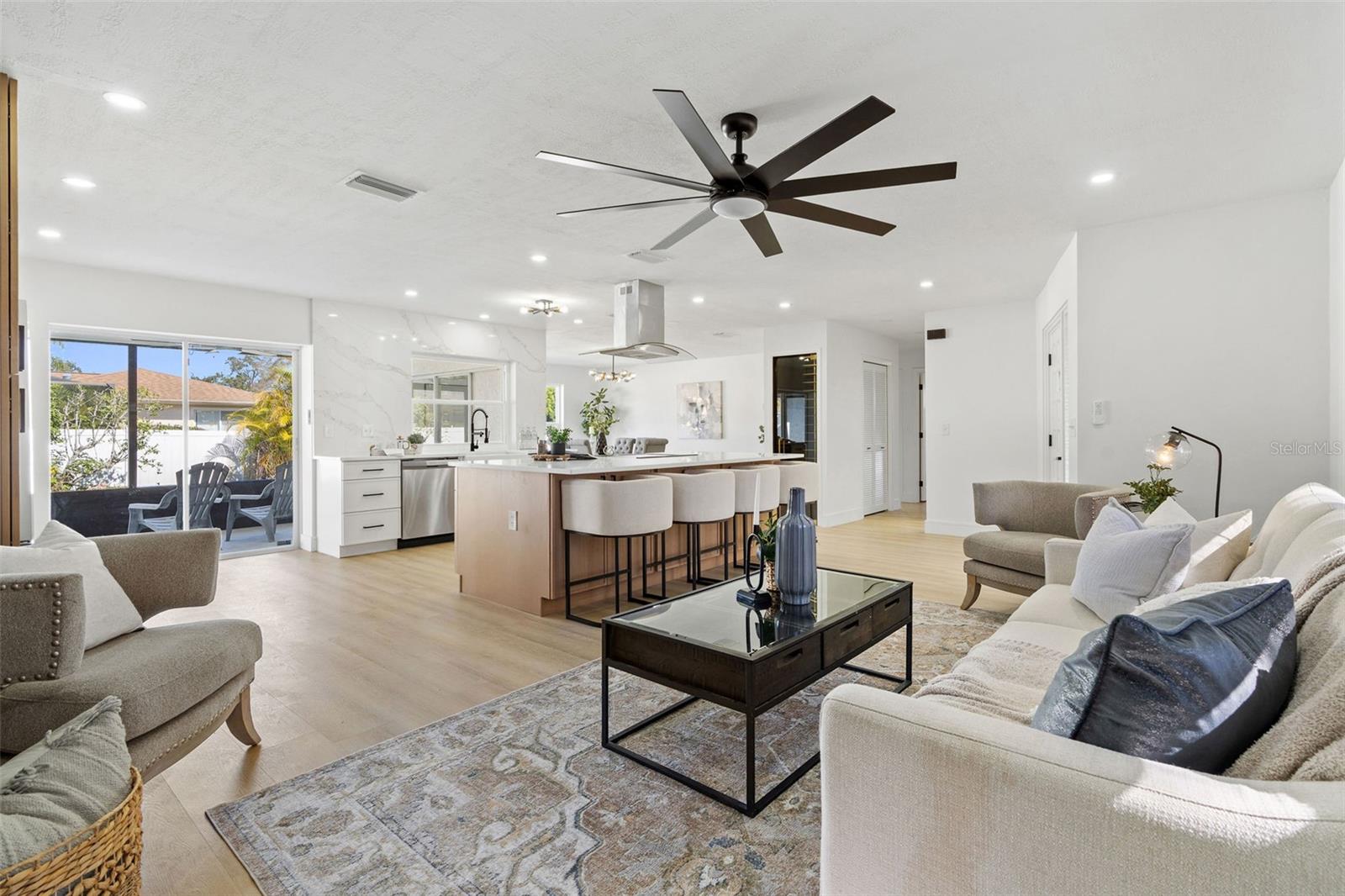 Image 7 of 37 For 2972 Compton Court