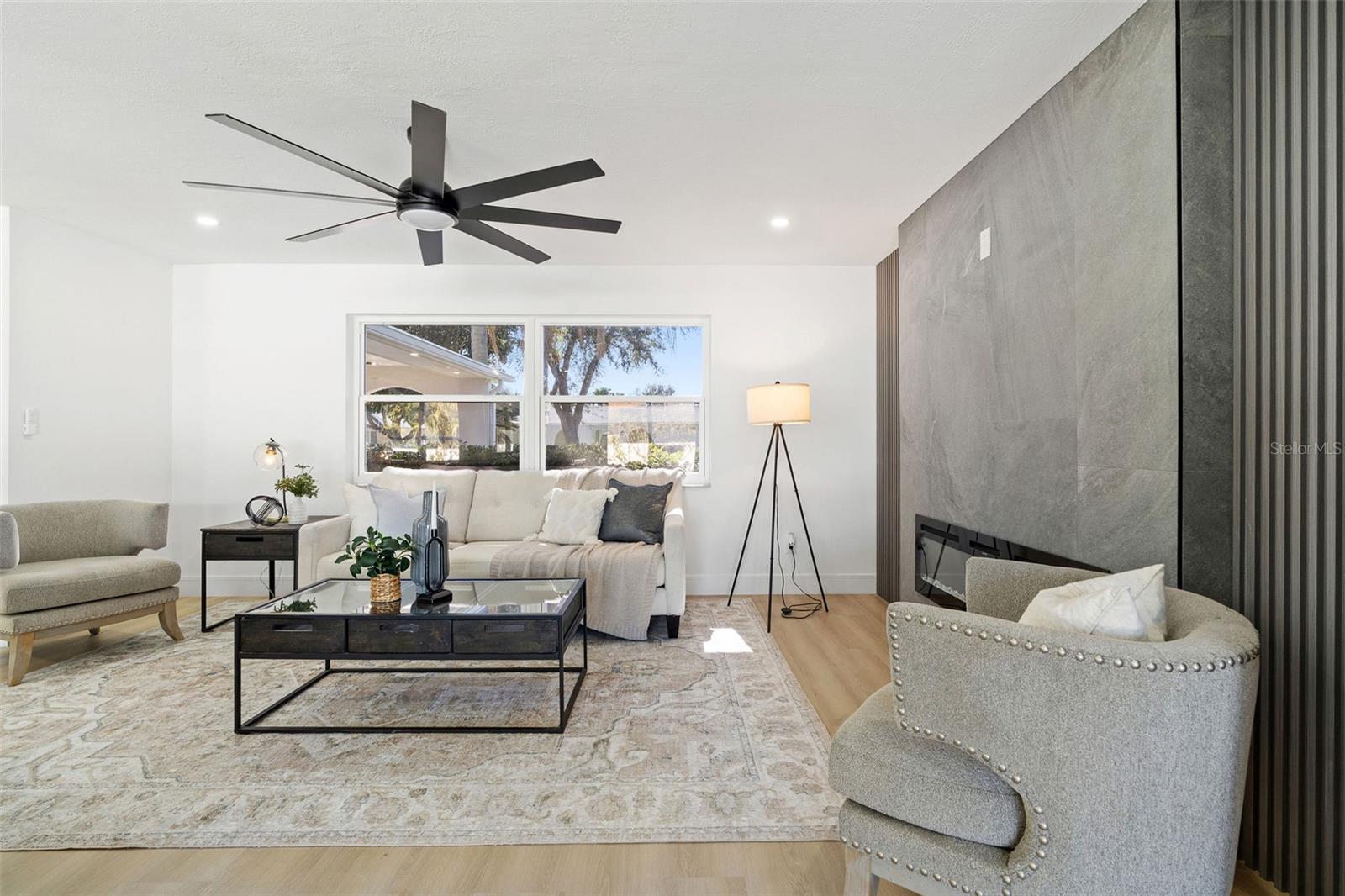 Image 8 of 37 For 2972 Compton Court