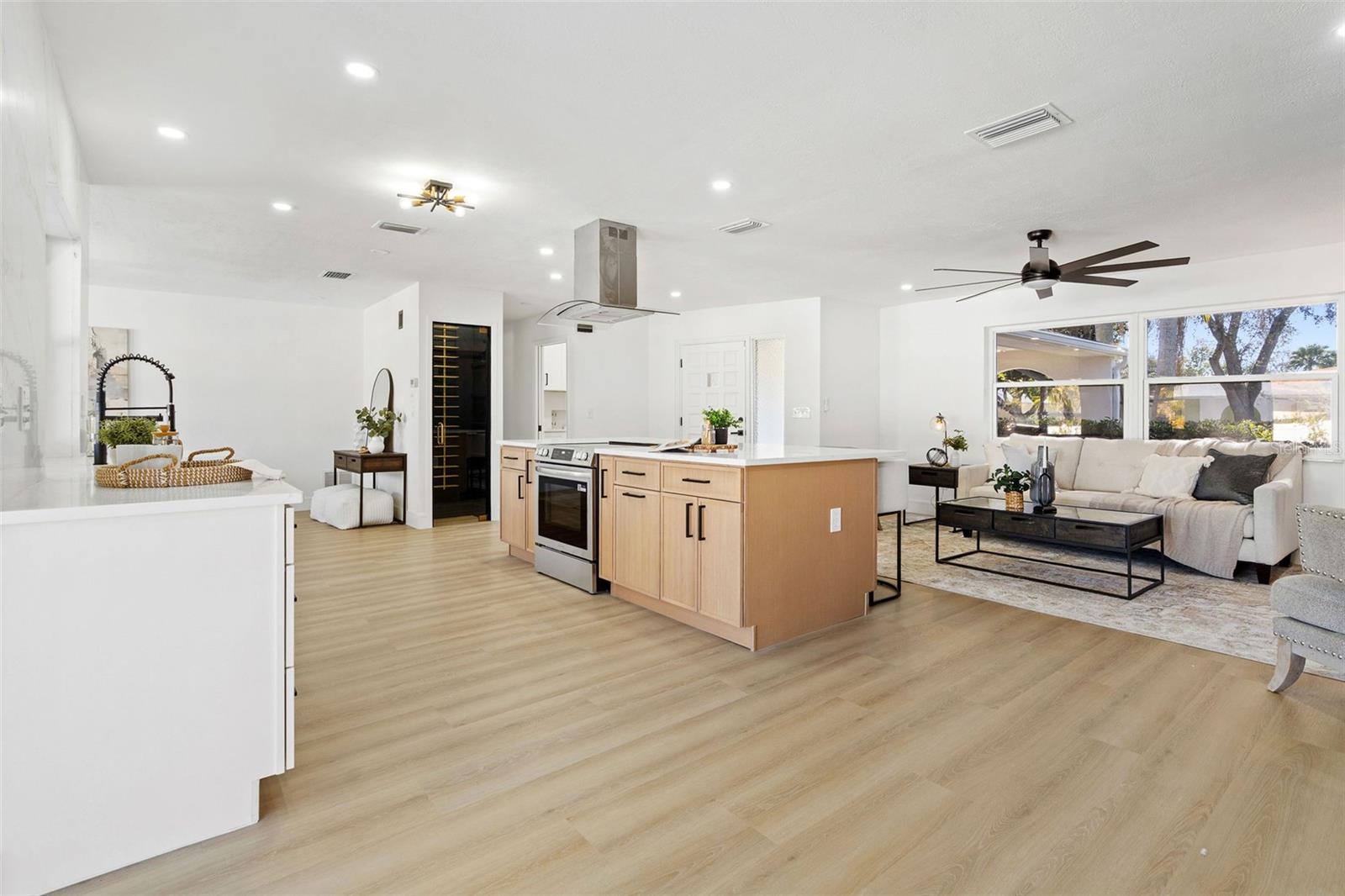 Image 9 of 37 For 2972 Compton Court