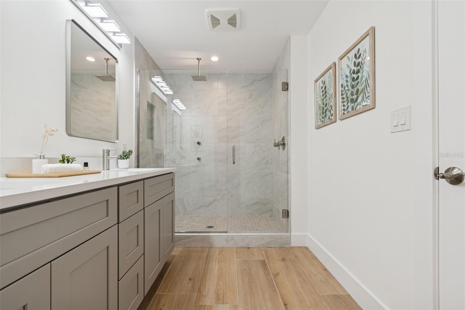 Image 7 of 89 For 1343 4th Street 102