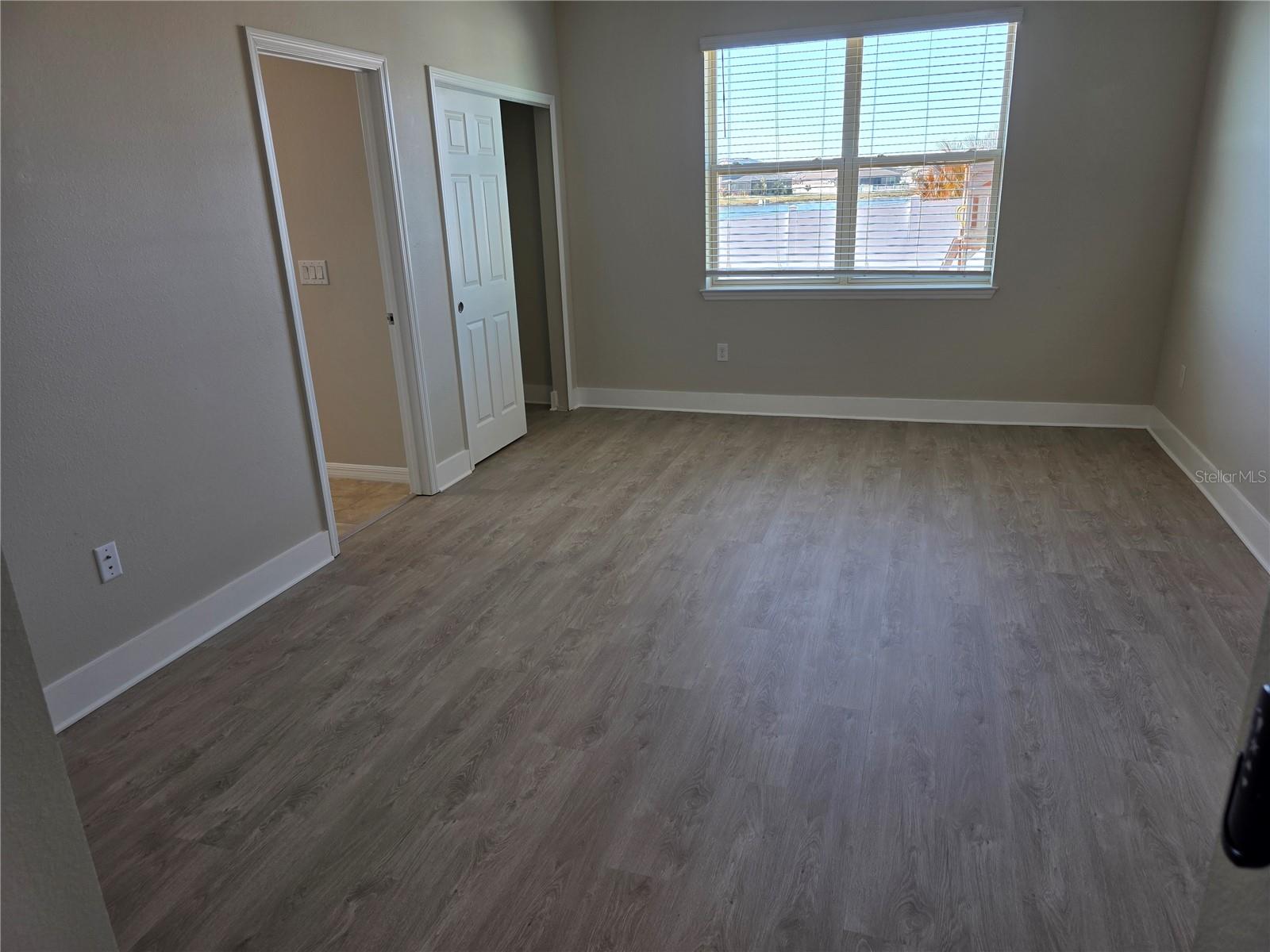 Listing photo id 16 for 13805 Tonya Anne Drive