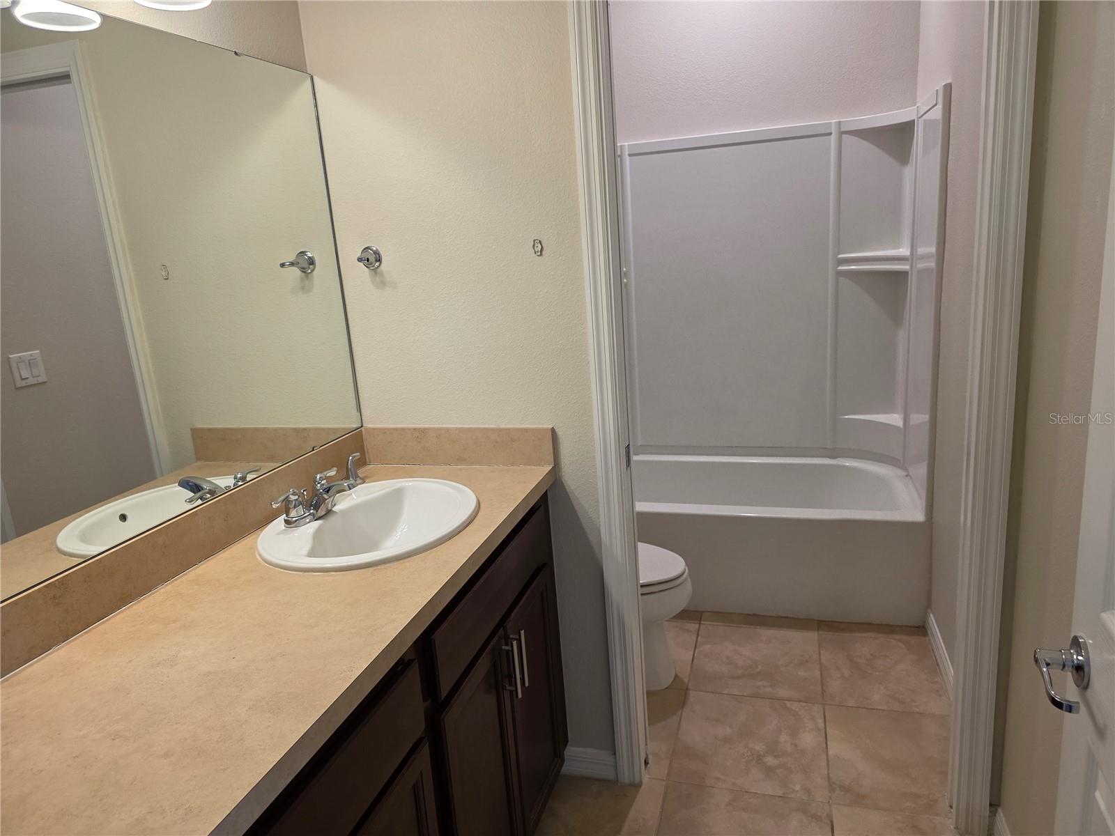 Listing photo id 20 for 13805 Tonya Anne Drive