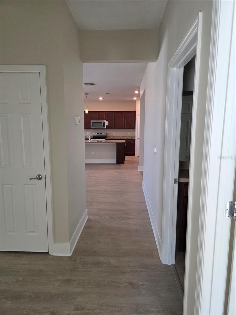 Listing photo id 25 for 13805 Tonya Anne Drive