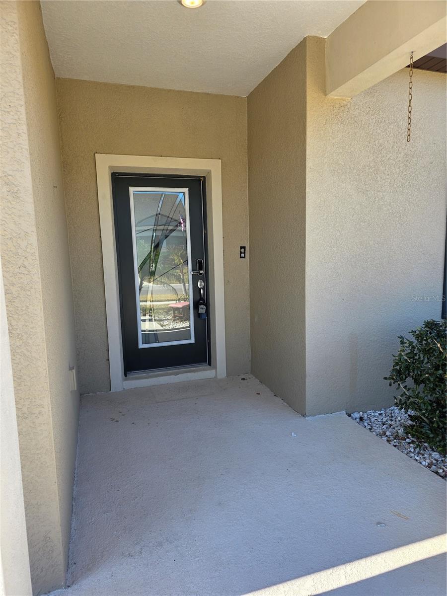 Listing photo id 1 for 13805 Tonya Anne Drive