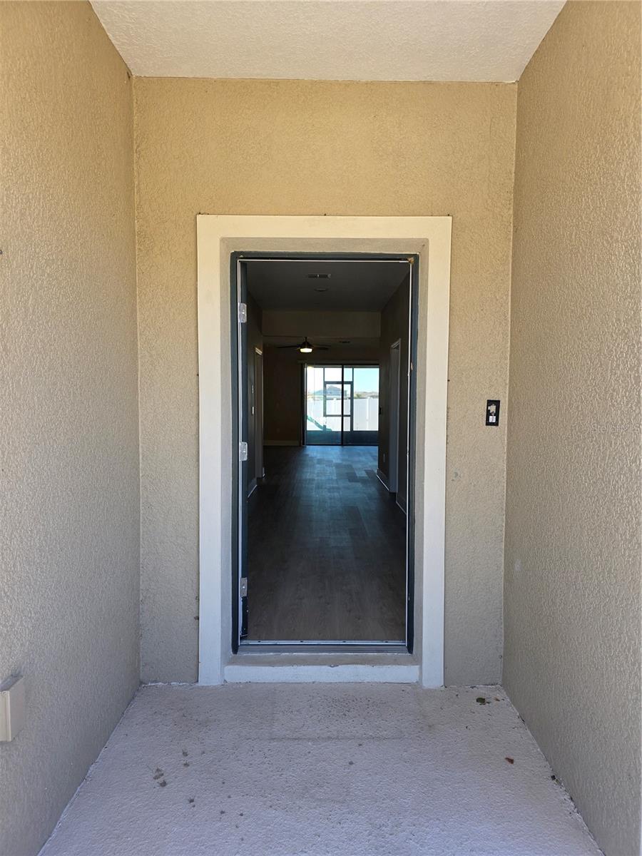 Listing photo id 2 for 13805 Tonya Anne Drive