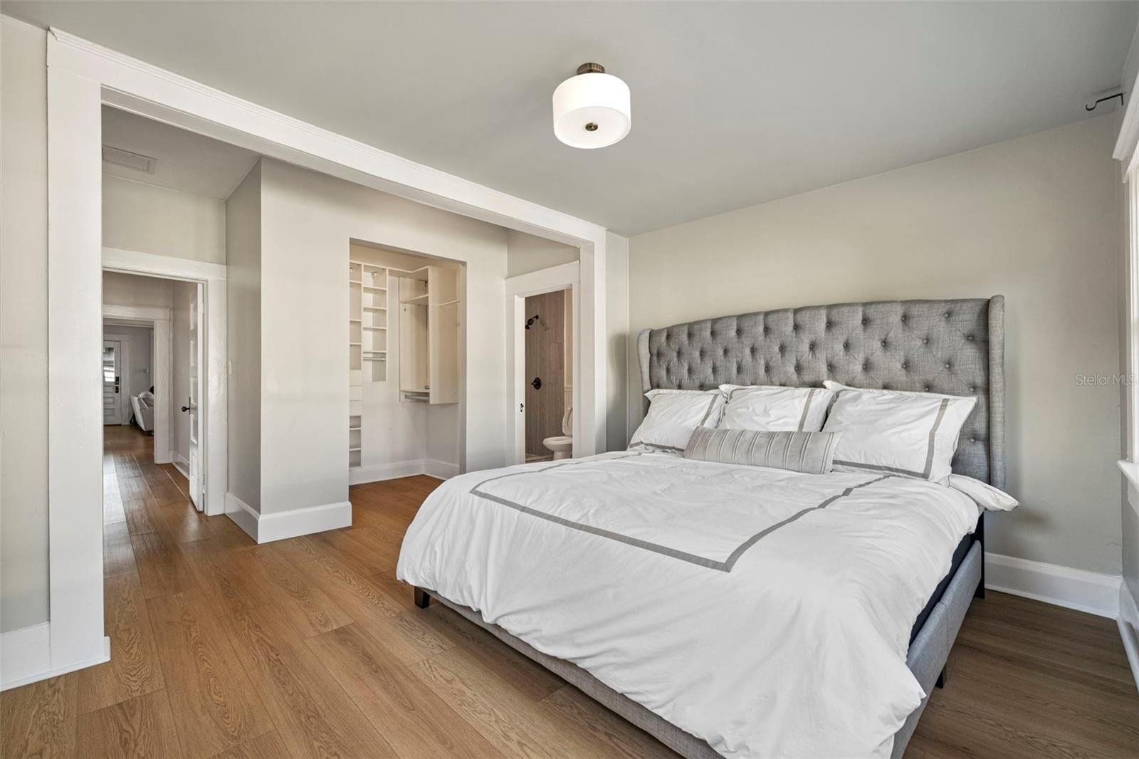 Image 6 of 36 For 5709 Suwanee Avenue