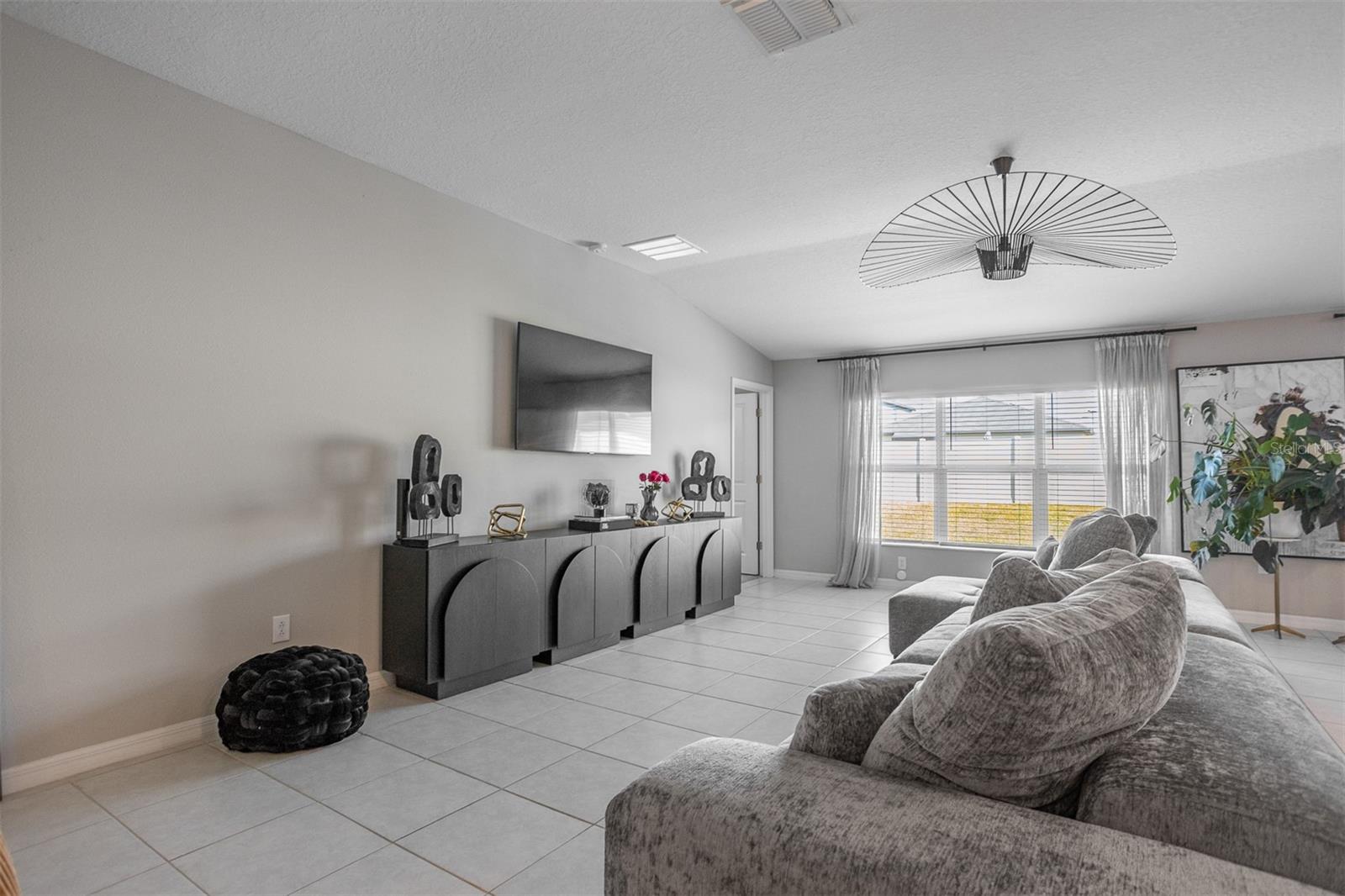 Image 17 of 42 For 15415 Miller Creek Drive