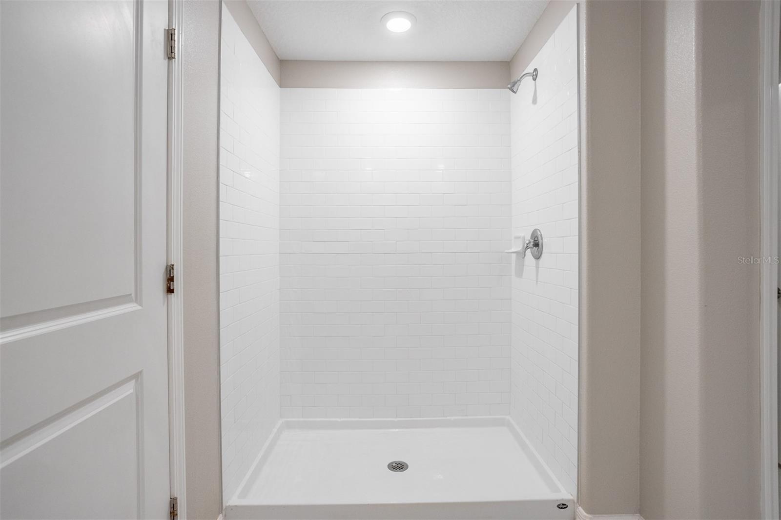 Image 26 of 42 For 15415 Miller Creek Drive