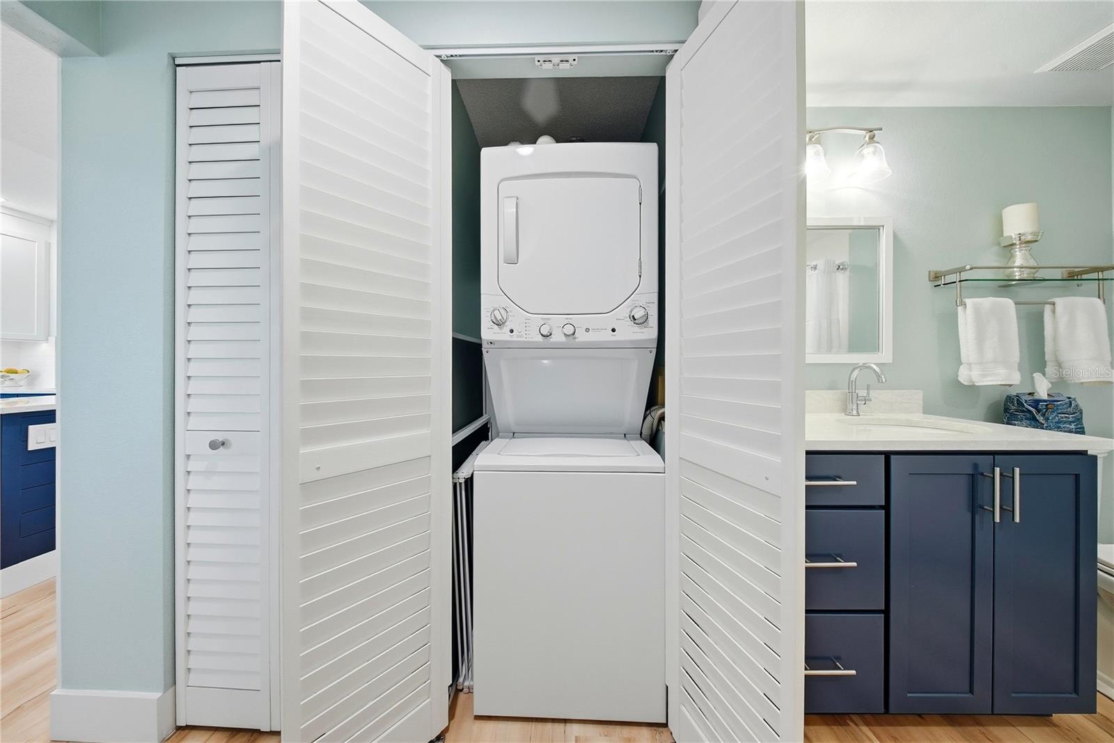 Image 10 of 56 For 8021 Sailboat Key Boulevard S 403