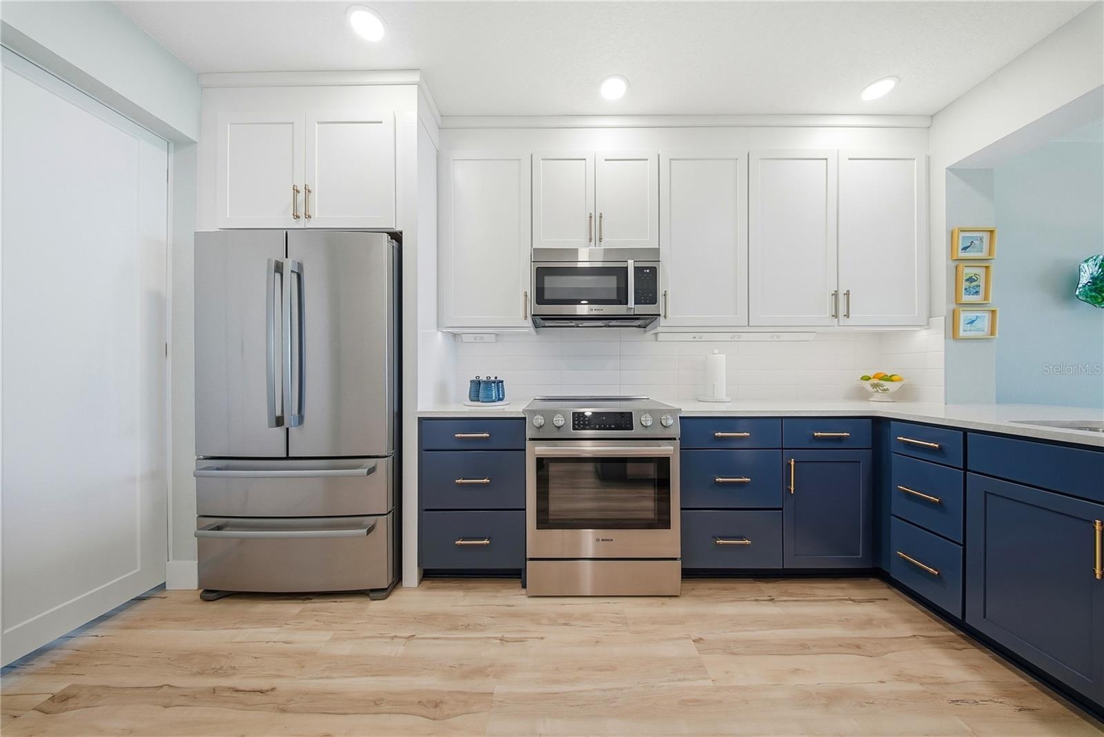 Image 12 of 56 For 8021 Sailboat Key Boulevard S 403