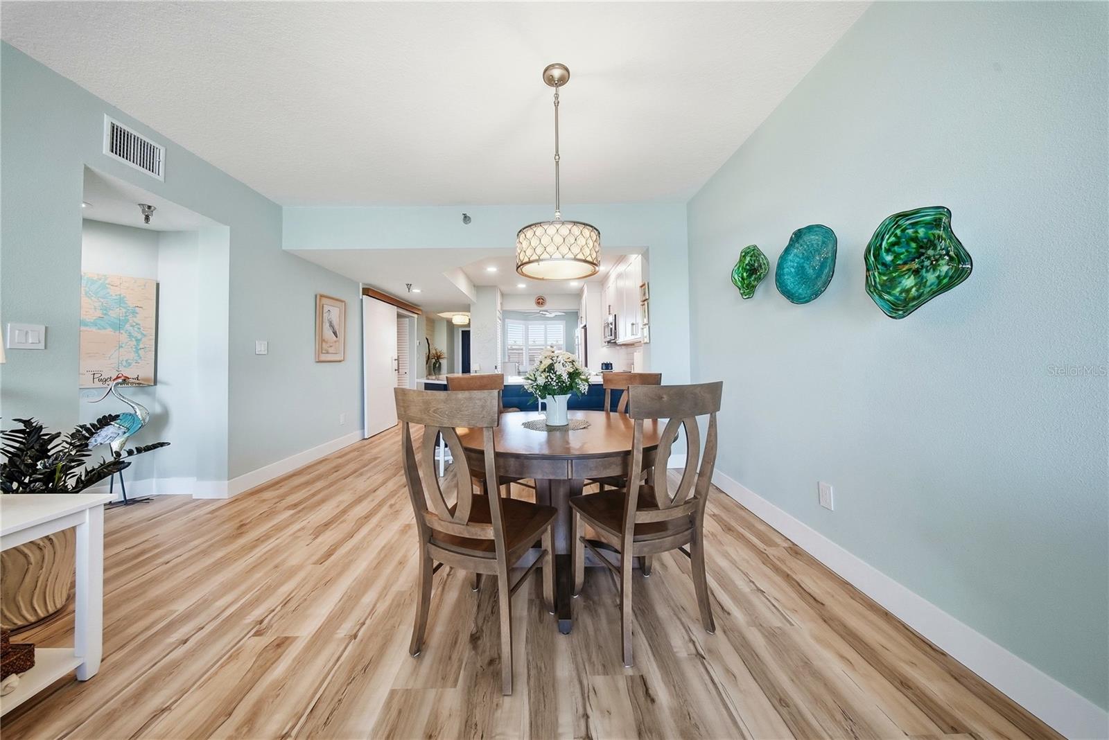 Image 16 of 56 For 8021 Sailboat Key Boulevard S 403