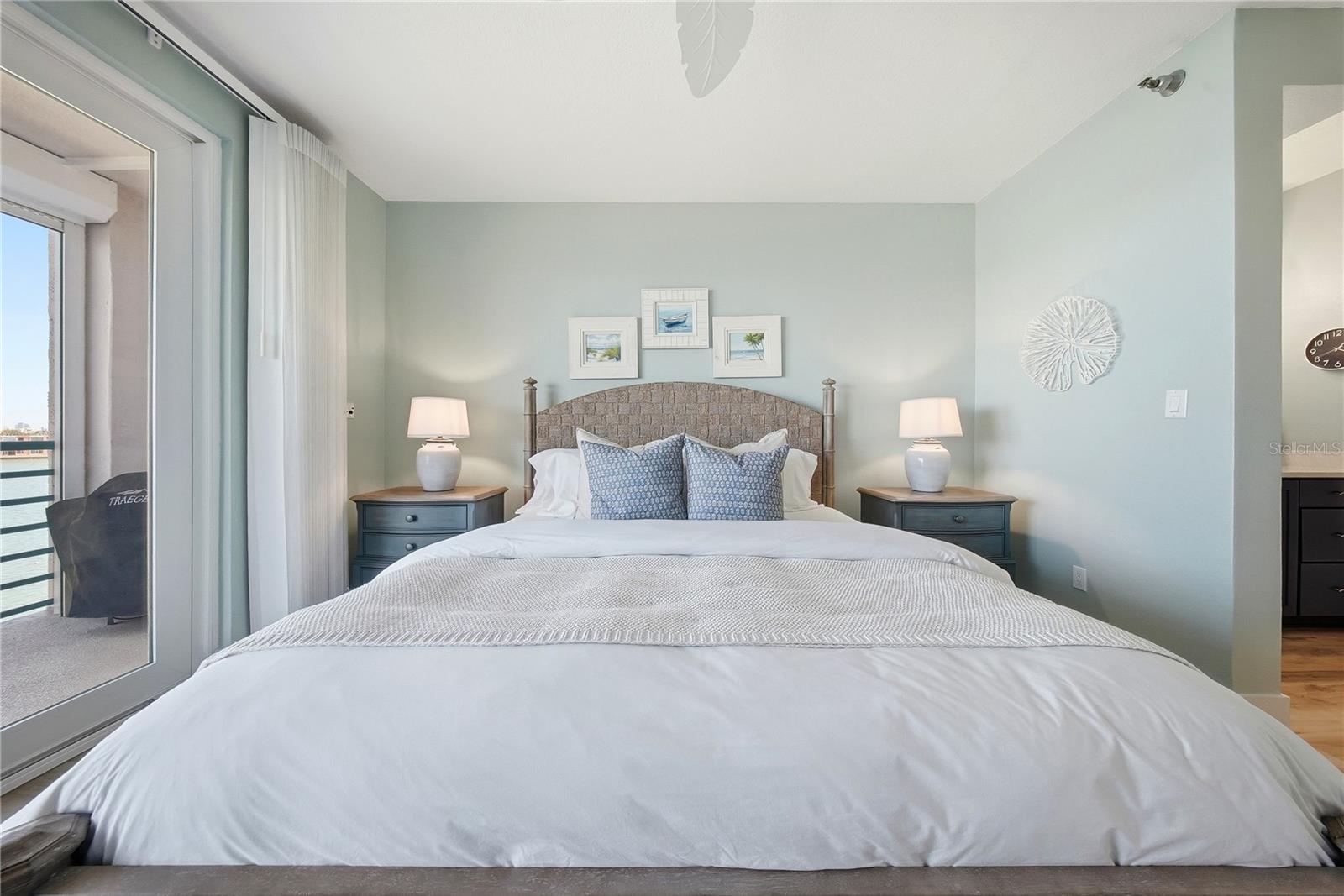 Image 21 of 56 For 8021 Sailboat Key Boulevard S 403