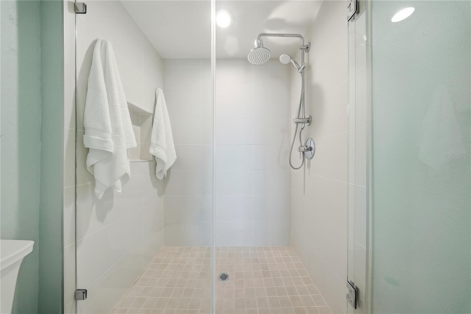 Image 28 of 56 For 8021 Sailboat Key Boulevard S 403