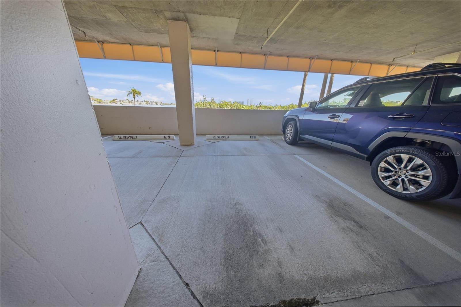 Image 38 of 56 For 8021 Sailboat Key Boulevard S 403