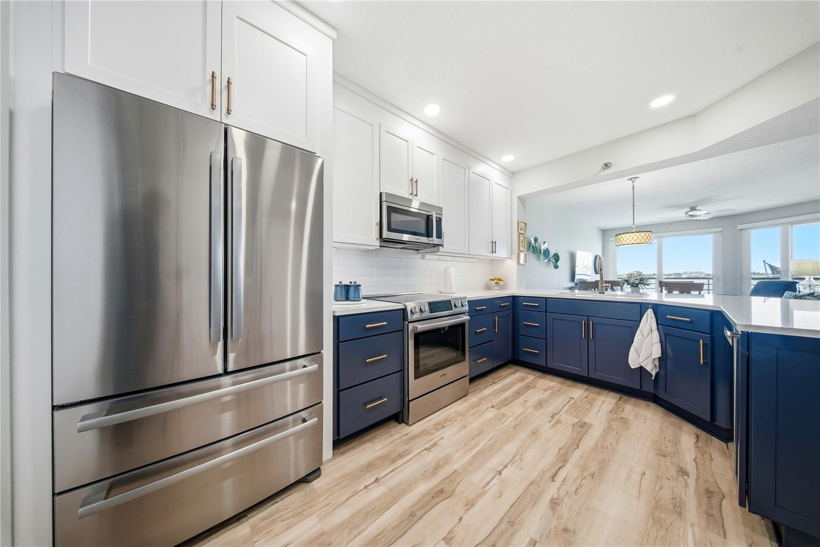 Image 4 of 56 For 8021 Sailboat Key Boulevard S 403