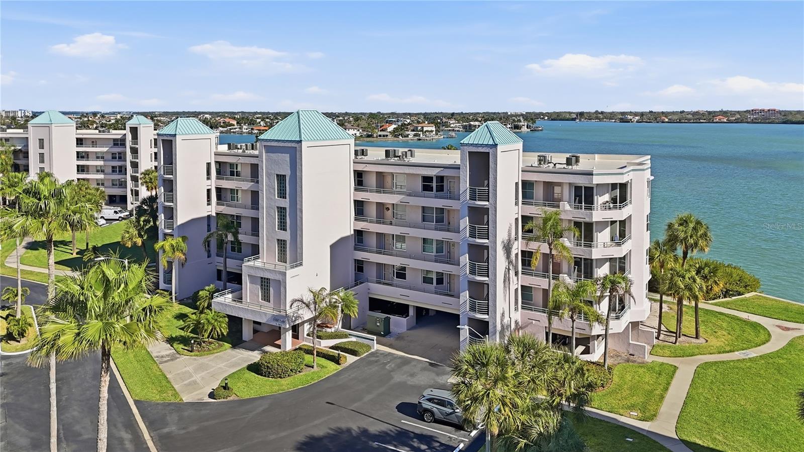 Image 48 of 56 For 8021 Sailboat Key Boulevard S 403