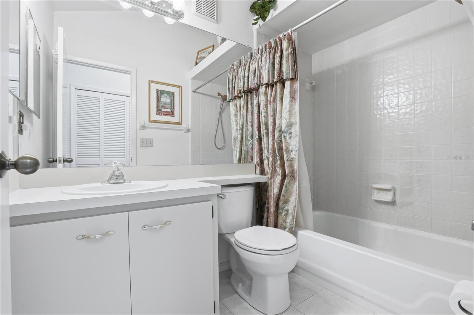 Image 22 of 39 For 2101 Fox Chase Boulevard 204