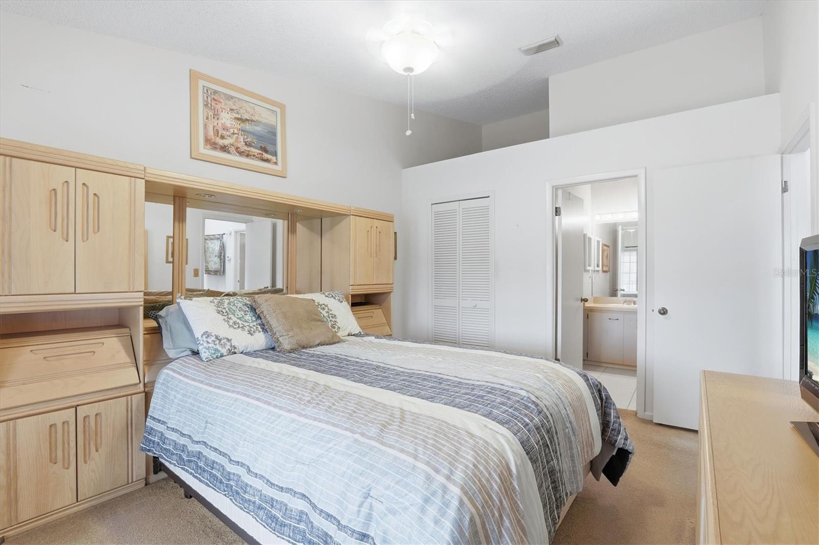 Image 26 of 39 For 2101 Fox Chase Boulevard 204