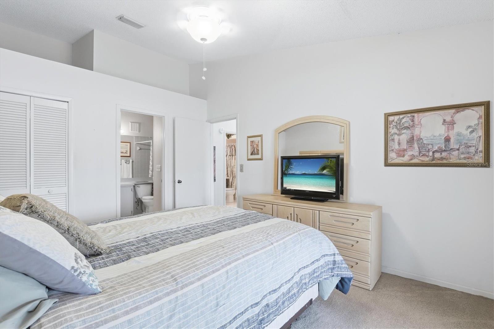 Image 27 of 39 For 2101 Fox Chase Boulevard 204