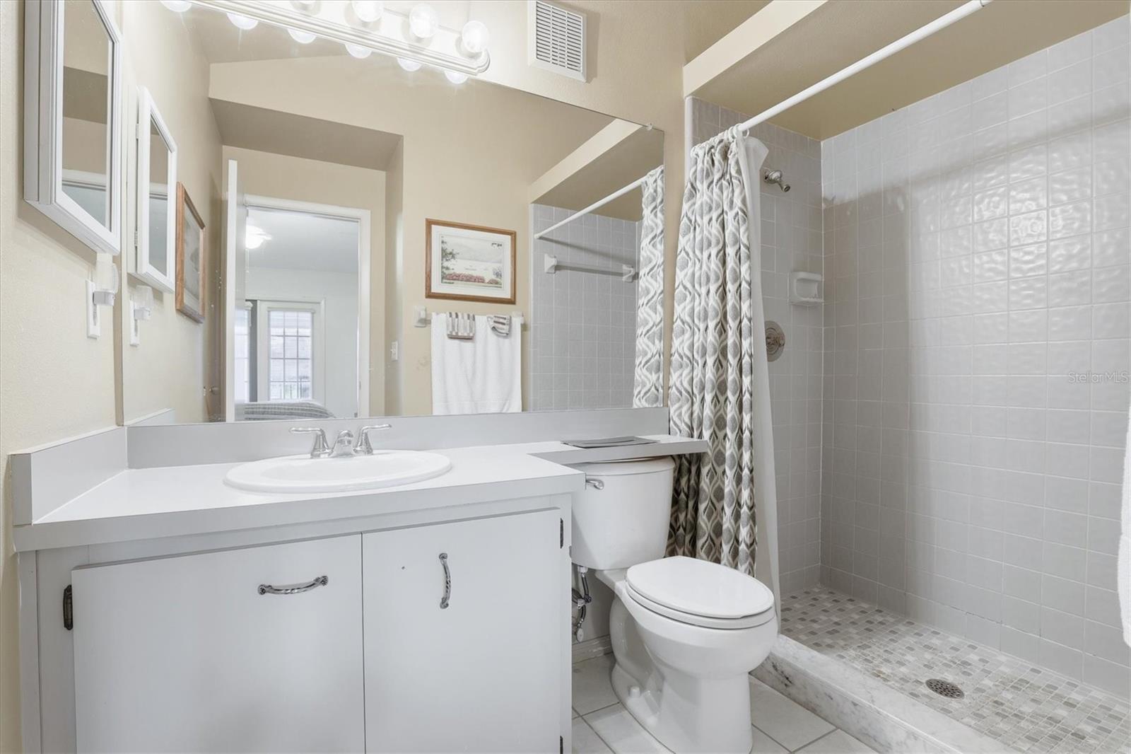 Image 29 of 39 For 2101 Fox Chase Boulevard 204