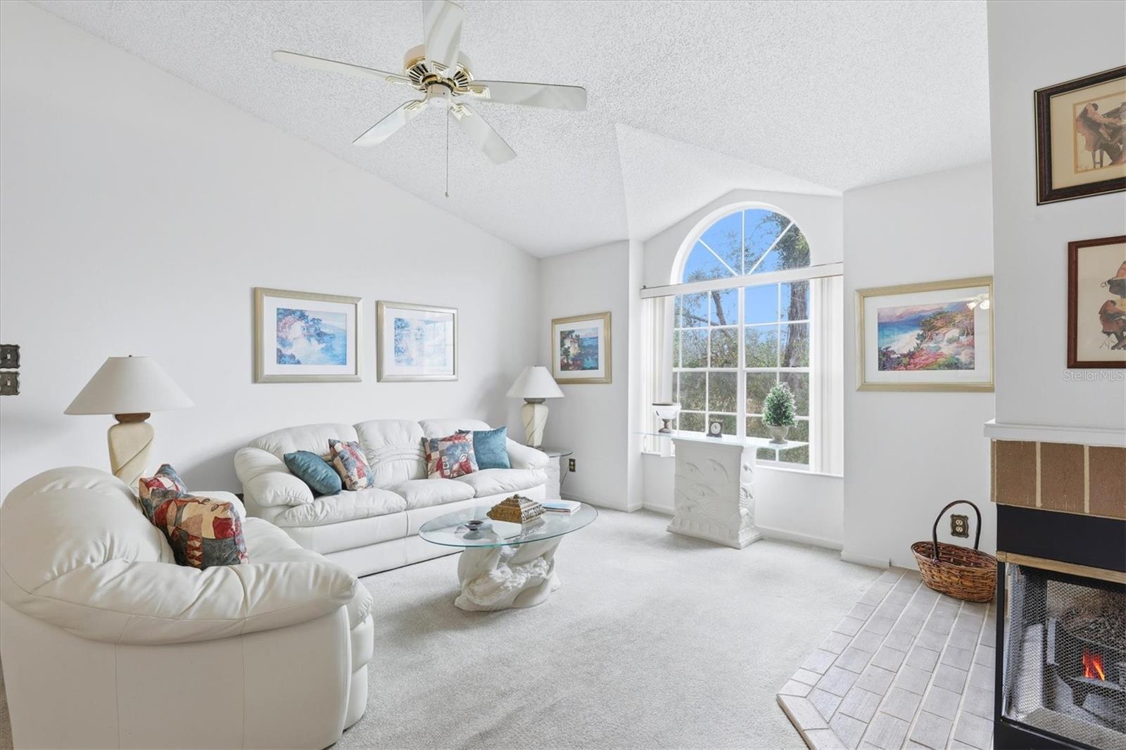 Image 8 of 39 For 2101 Fox Chase Boulevard 204