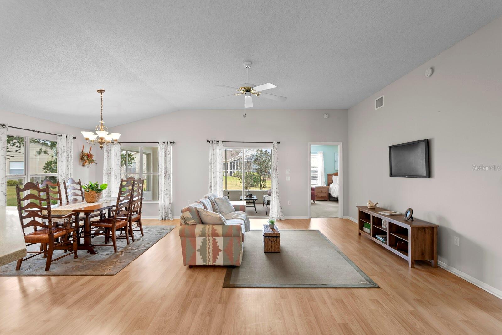 Image 13 of 45 For 11751 Aintree Court