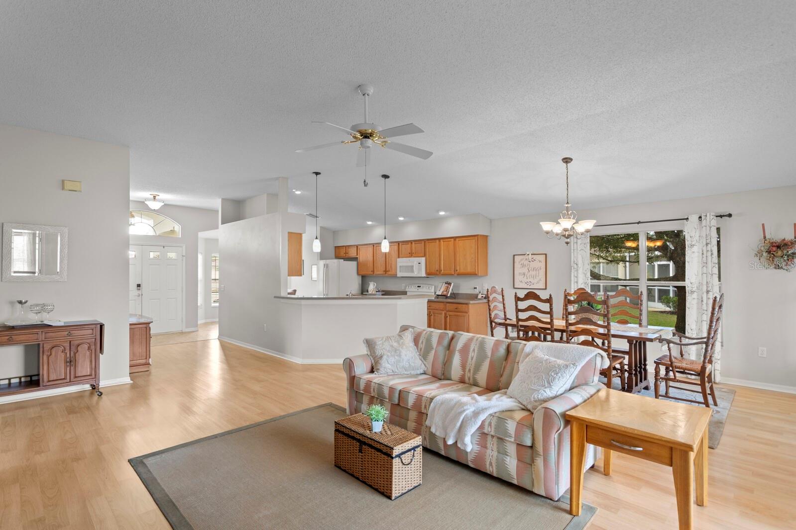 Image 16 of 45 For 11751 Aintree Court