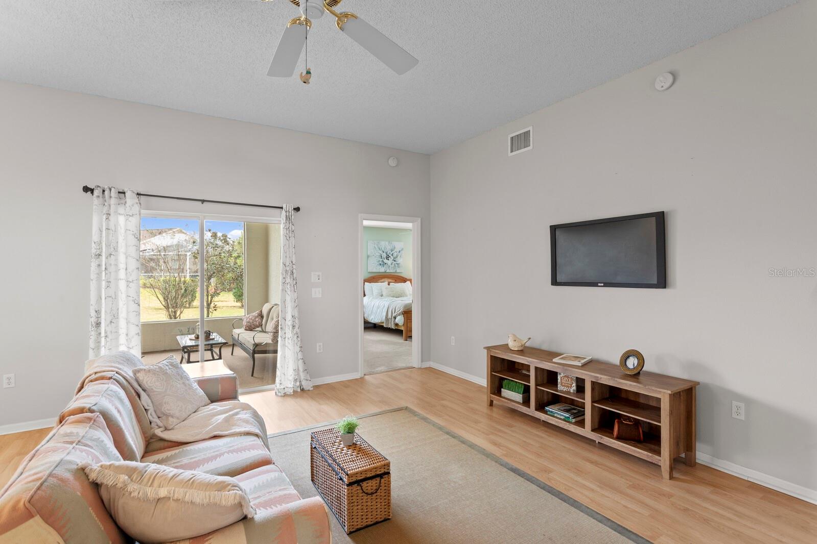 Image 17 of 45 For 11751 Aintree Court