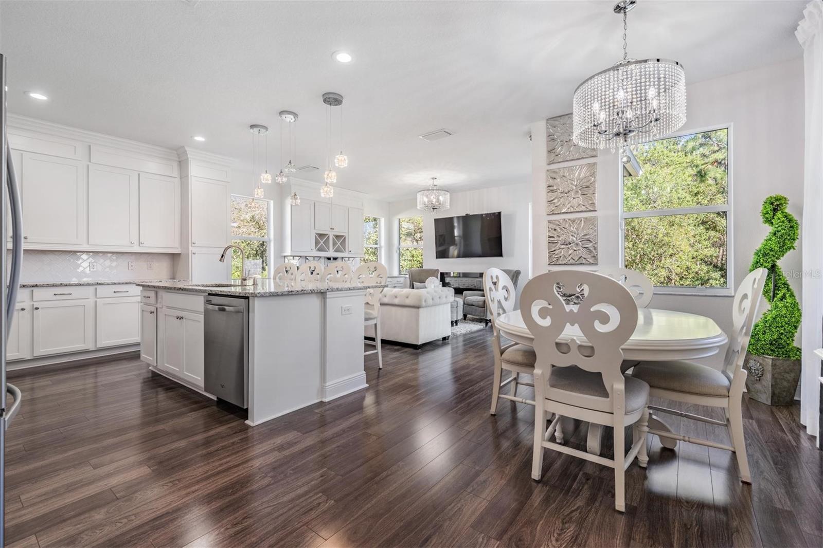 Image 11 of 93 For 8506 Eagle Brook Drive