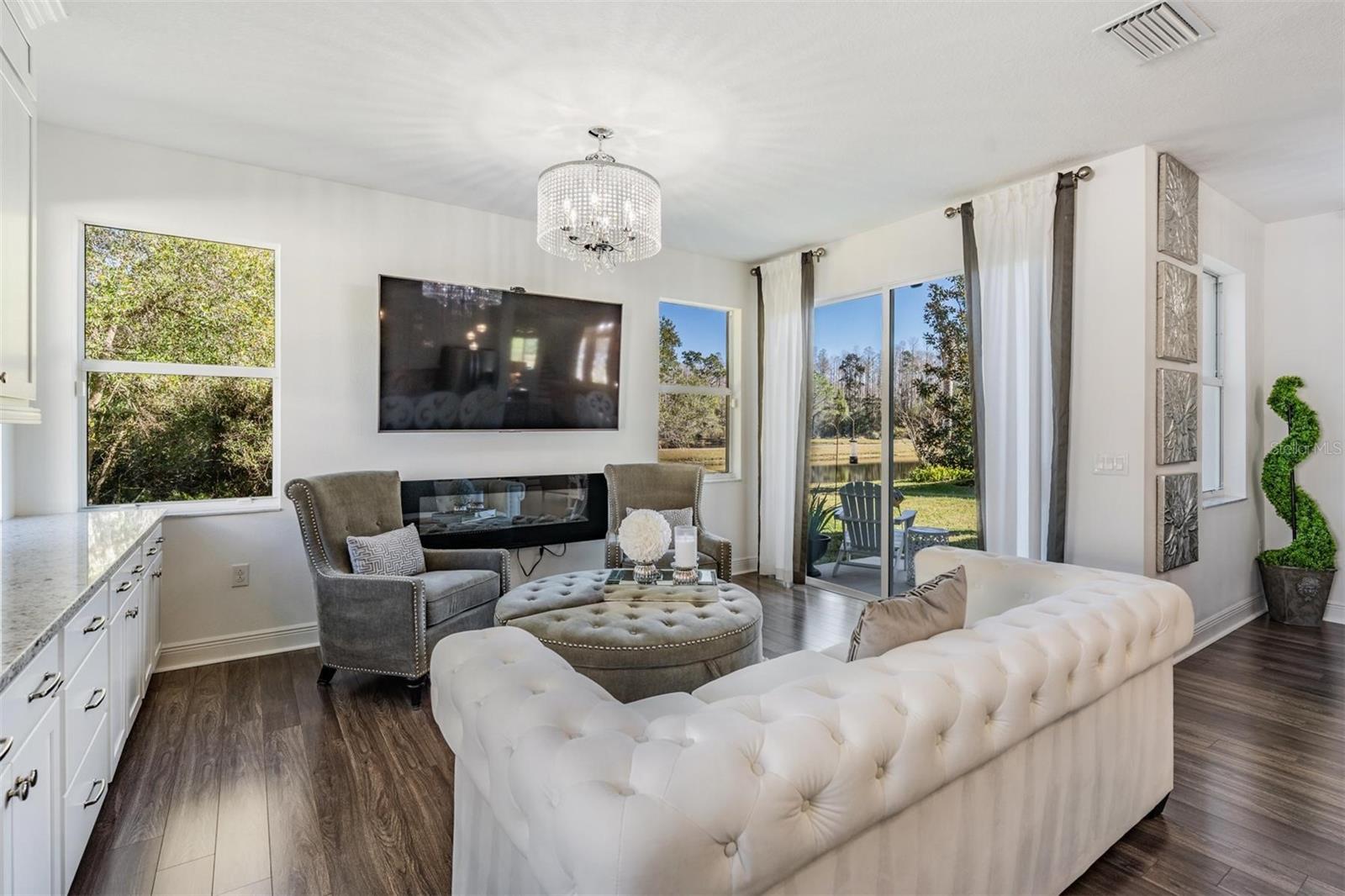 Image 16 of 93 For 8506 Eagle Brook Drive