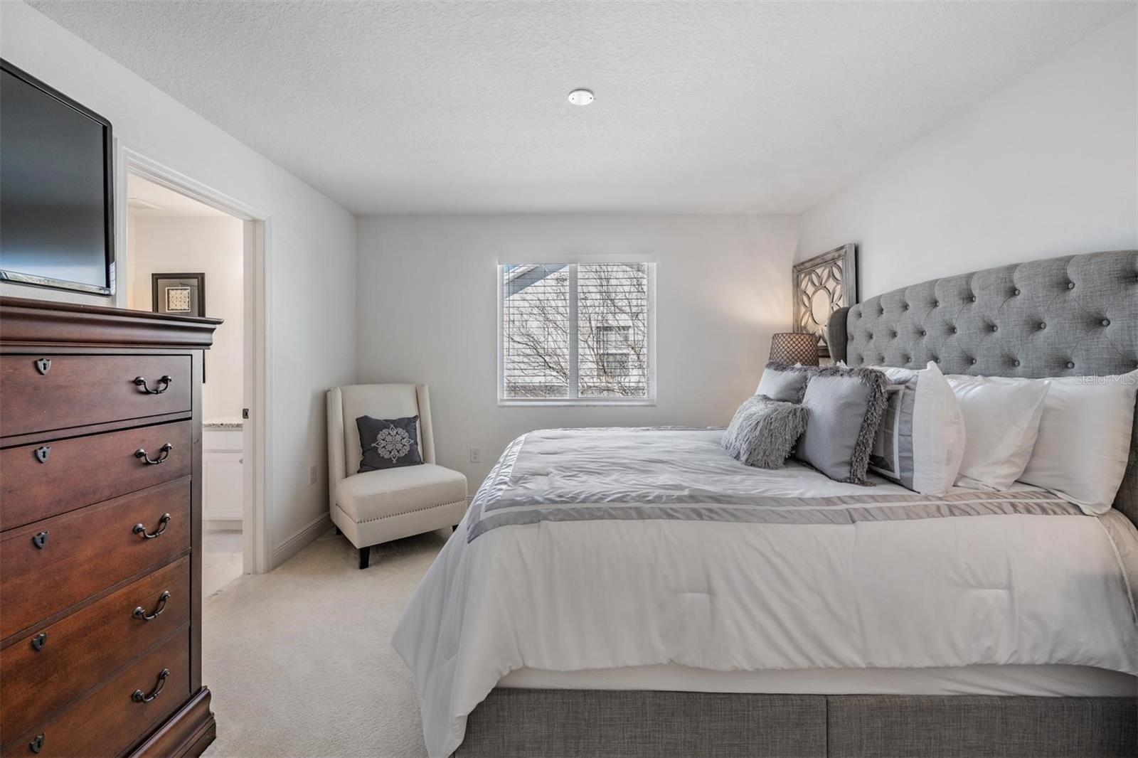 Image 31 of 93 For 8506 Eagle Brook Drive