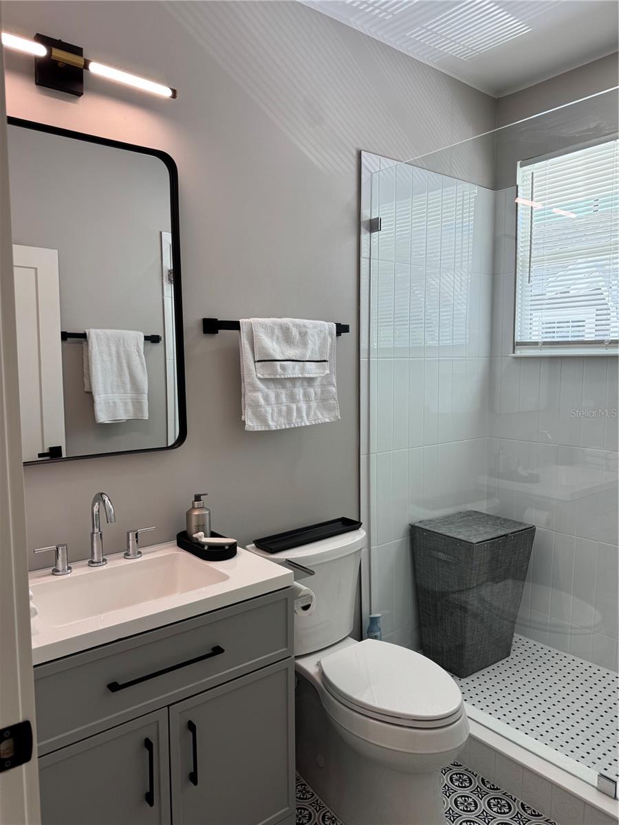 Listing photo id 23 for 212 Fremont Avenue