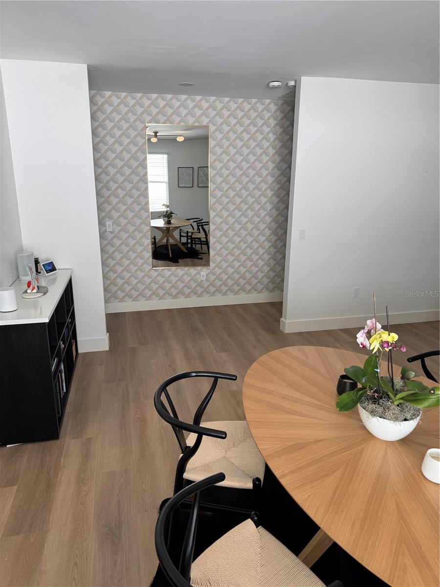 Listing photo id 7 for 212 Fremont Avenue