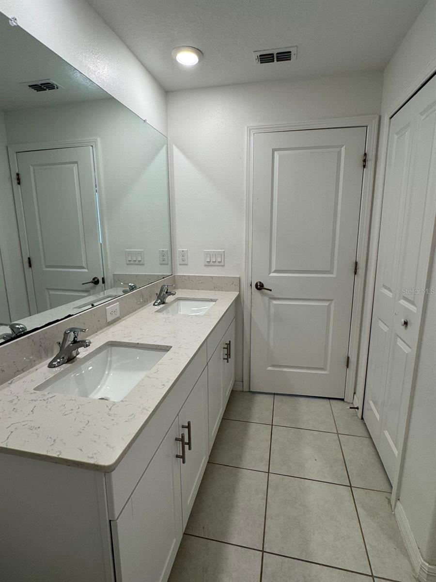 Image 13 of 18 For 10308 Lavender Aster Trail