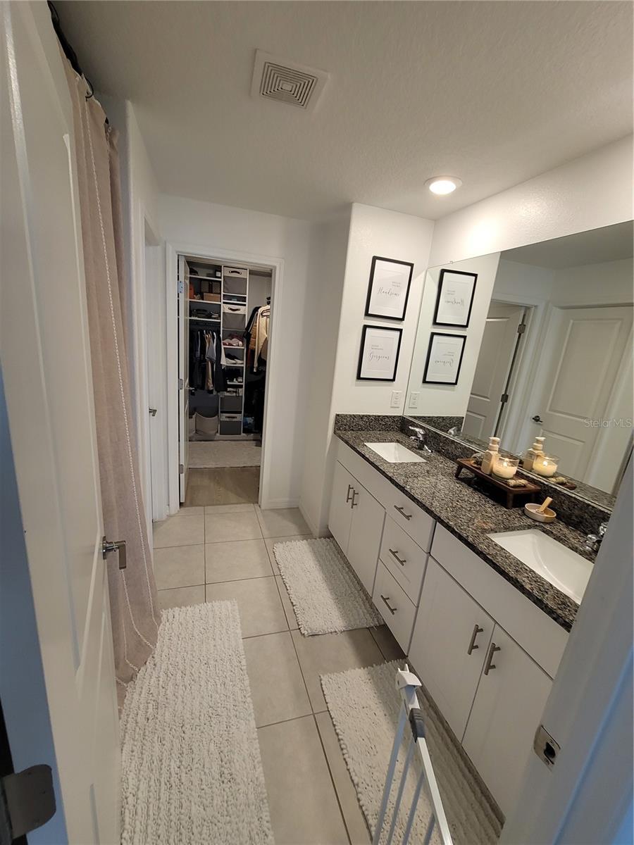 Image 10 of 45 For 21838 Lyonia Lane